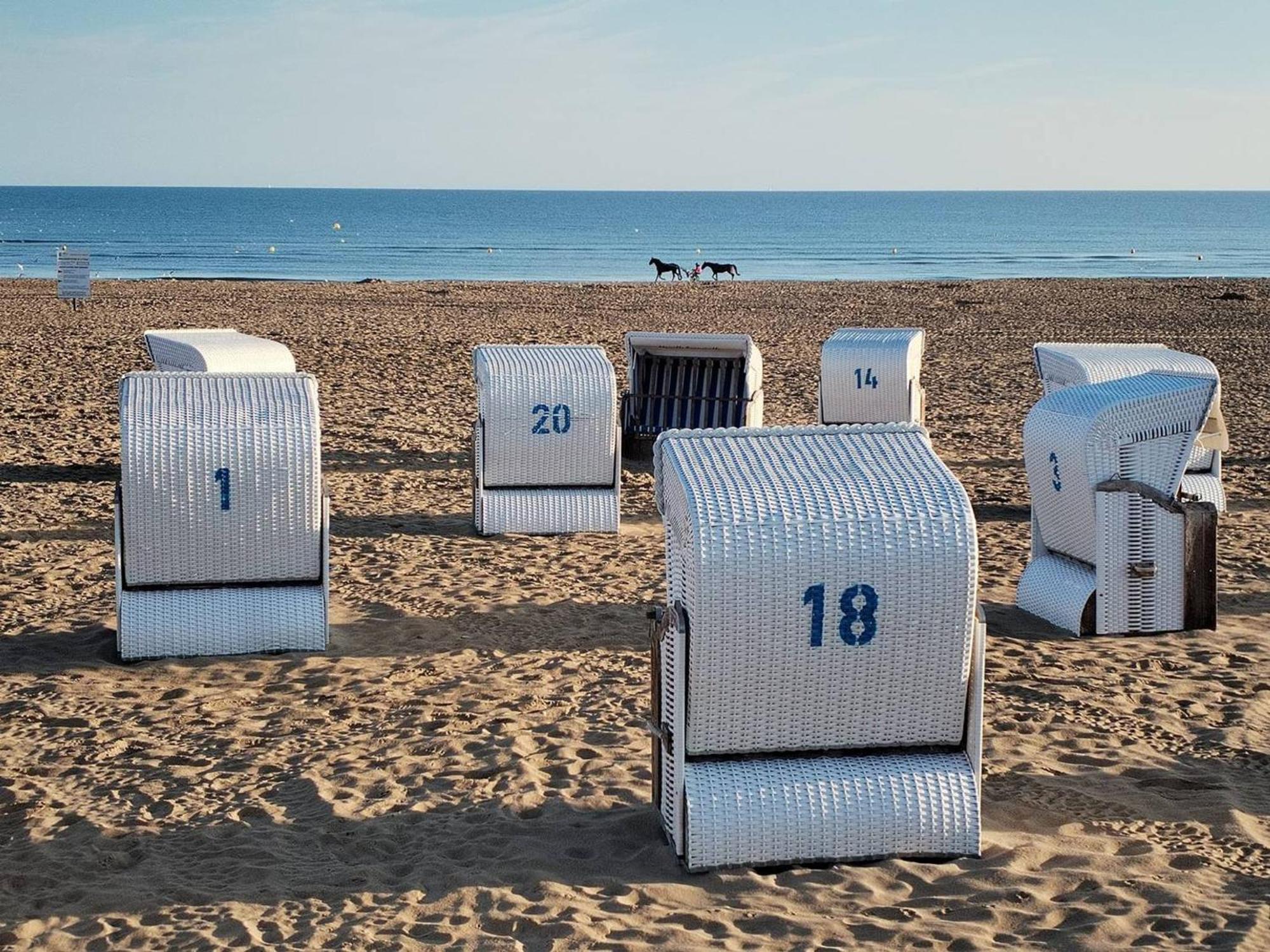 Studio Avec Terrasse, Parking Prive Et Acces Direct A La Plage - Fr-1-465-86 玛维尔弗朗斯维尔 外观 照片